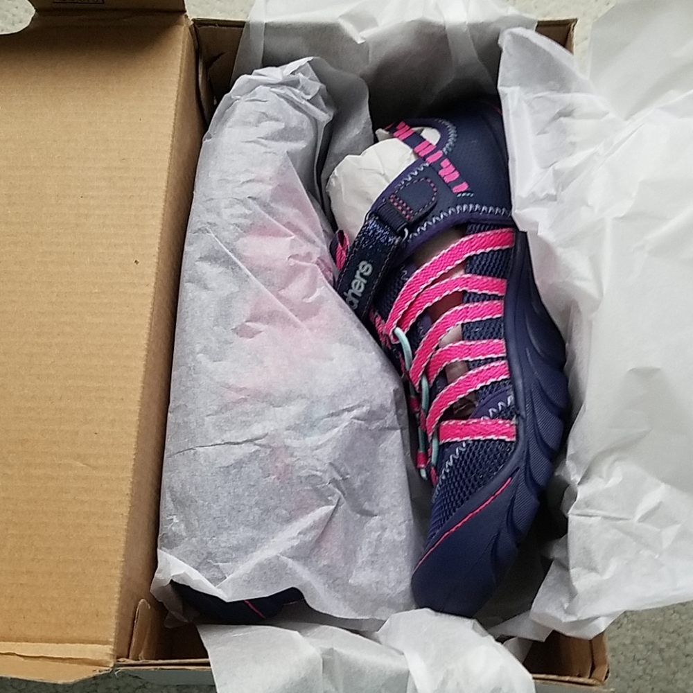 Girls Sketchers - Picture 5 of 6
